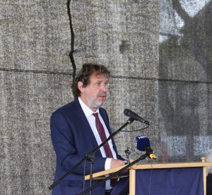 Govor predsjednika DSHV-a Tomislava Žigmanova prigodom svečanosti postavljanja kamena temeljca za Hrvatsku kuću