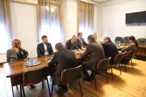 Veleposlanik Republike Hrvatske Hidajet Biščević posjetio DSHV