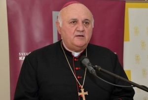 Predsjednik DSHV-a čestitao srijemskom biskupu Đuri Gašparoviću srebrni jubilej